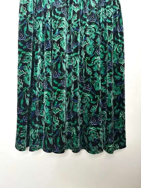 Torrid Whimsigoth Forest Green Floral Velvet Skater Midi Dress Goblincore Earthy - Picture 7 of 12